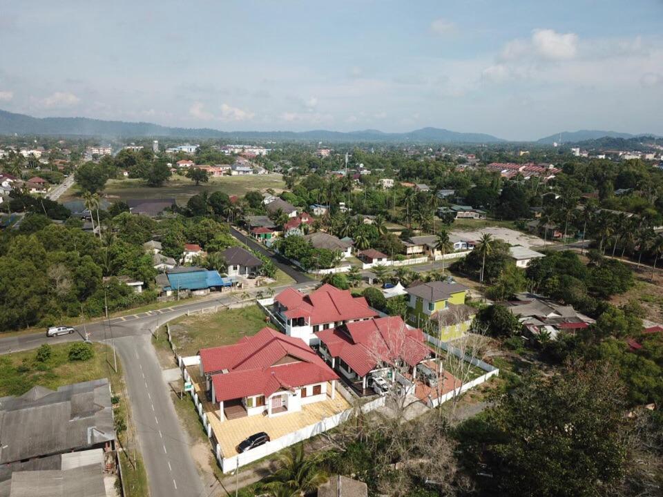 Wan's Beach Guest House Dungun Exterior foto