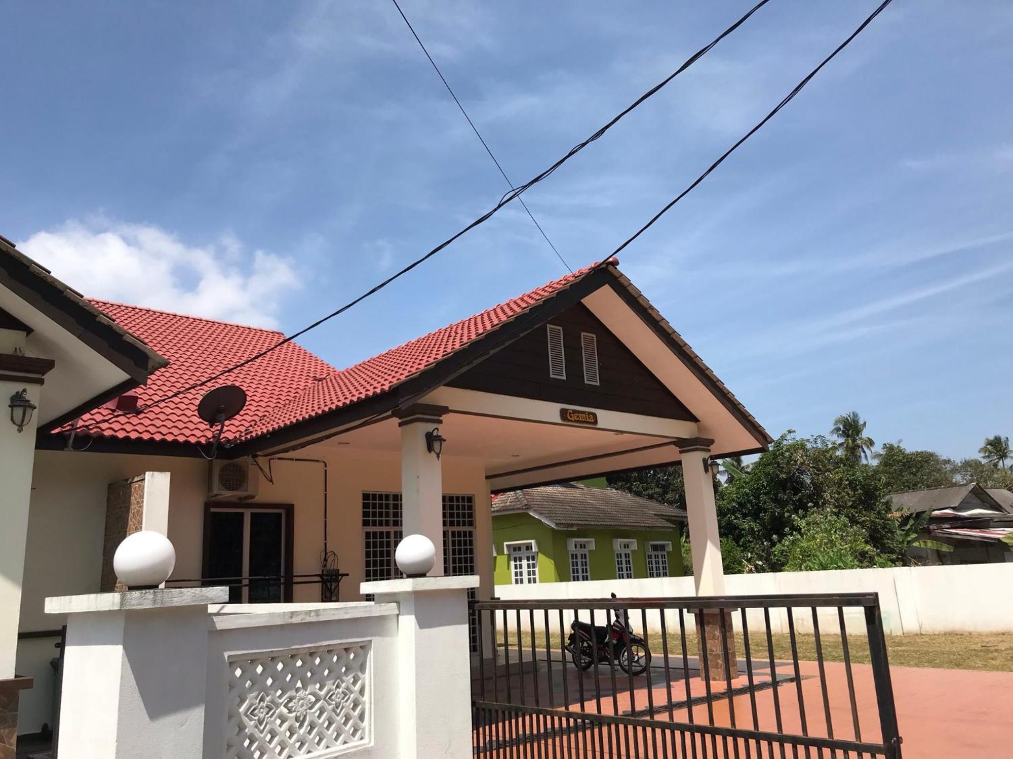 Wan's Beach Guest House Dungun Exterior foto