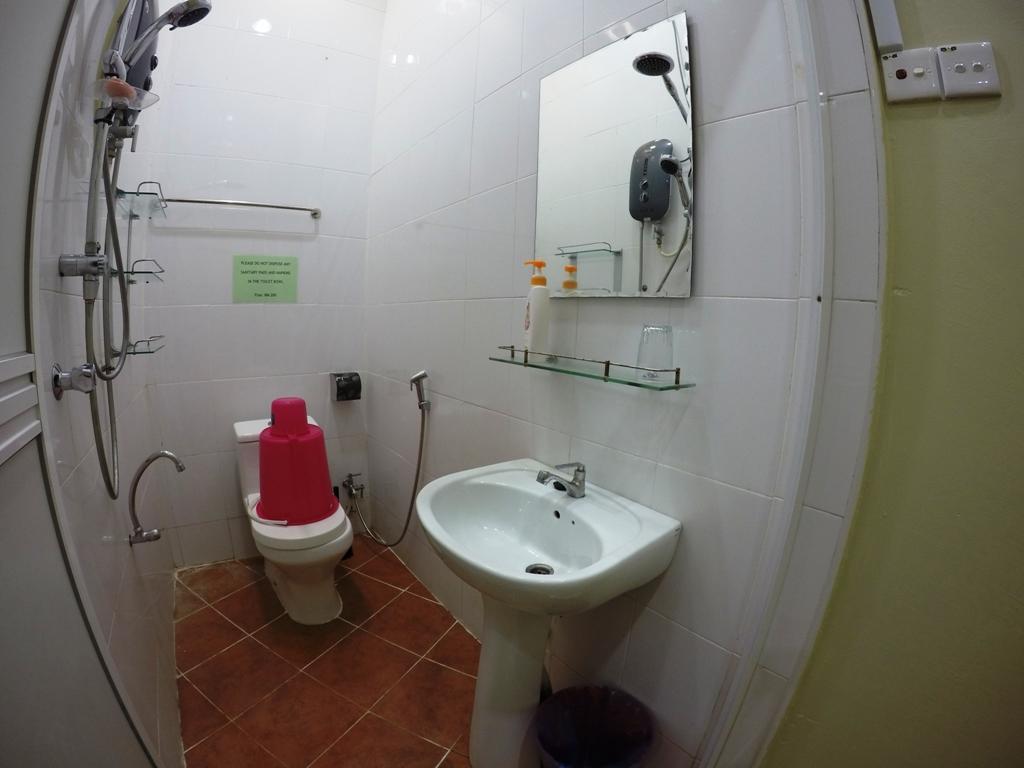 Wan's Beach Guest House Dungun Zimmer foto