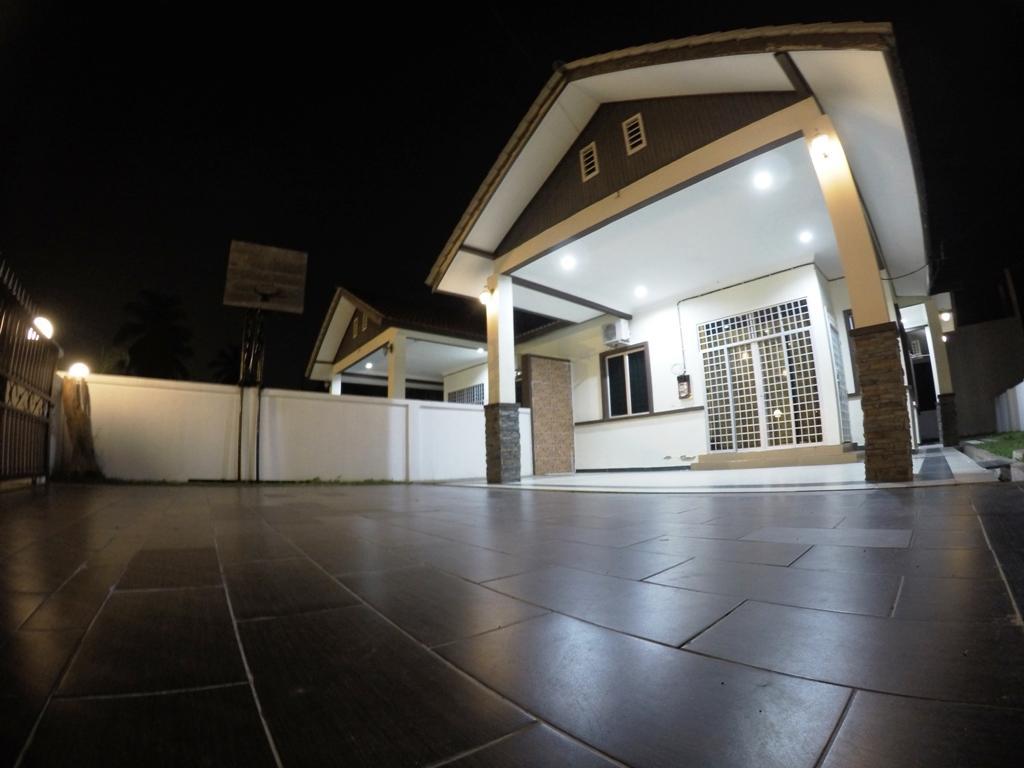 Wan's Beach Guest House Dungun Zimmer foto